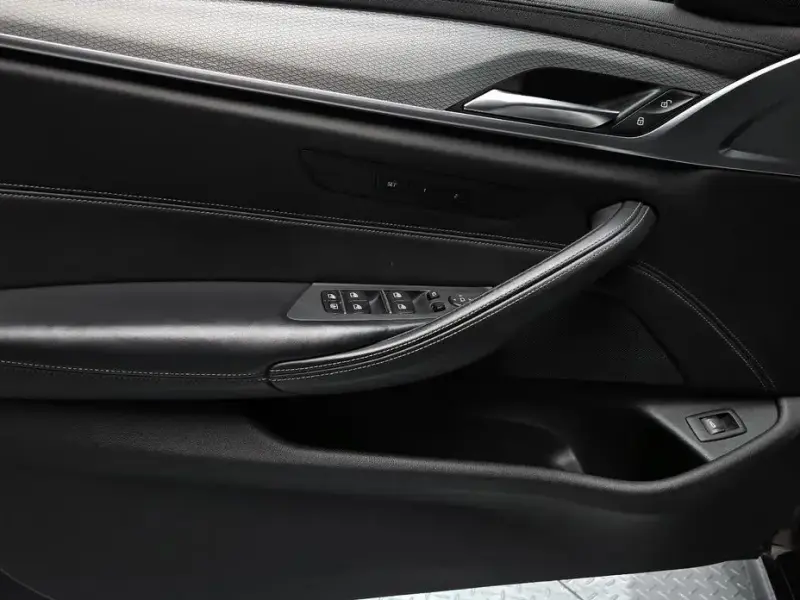 2019 BMW 5 серии с пробегом 118 117 км