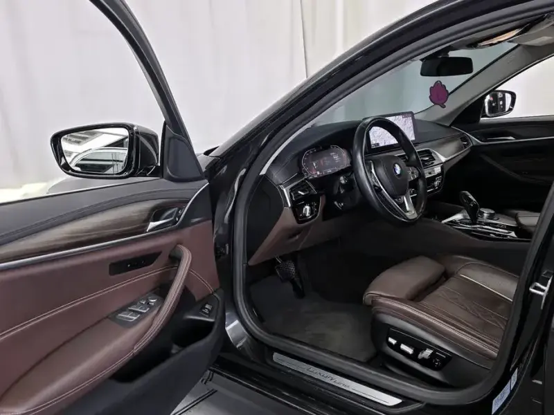2020 BMW 5 серии с пробегом 76 862 км