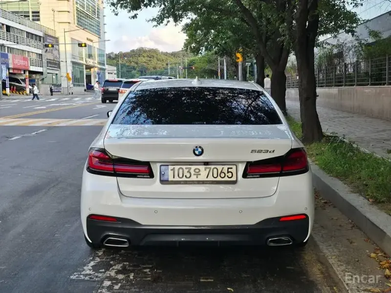 2021 BMW 5 серии с пробегом 66 090 км