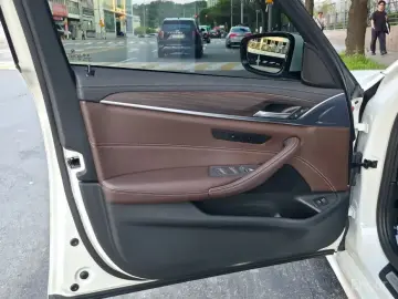 2021 BMW 5 серии с пробегом 66 090 км