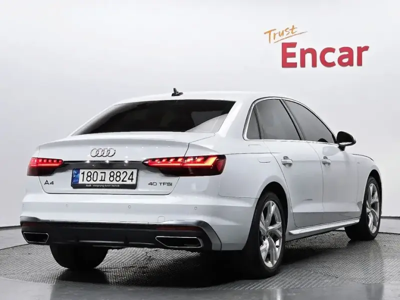 2021 Audi A4 с пробегом 65 469 км