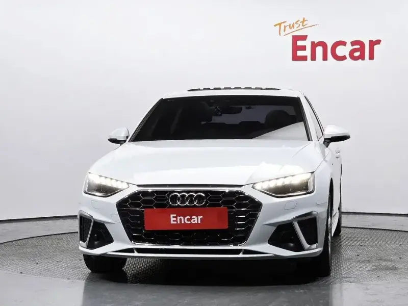 2021 Audi A4 с пробегом 65 469 км