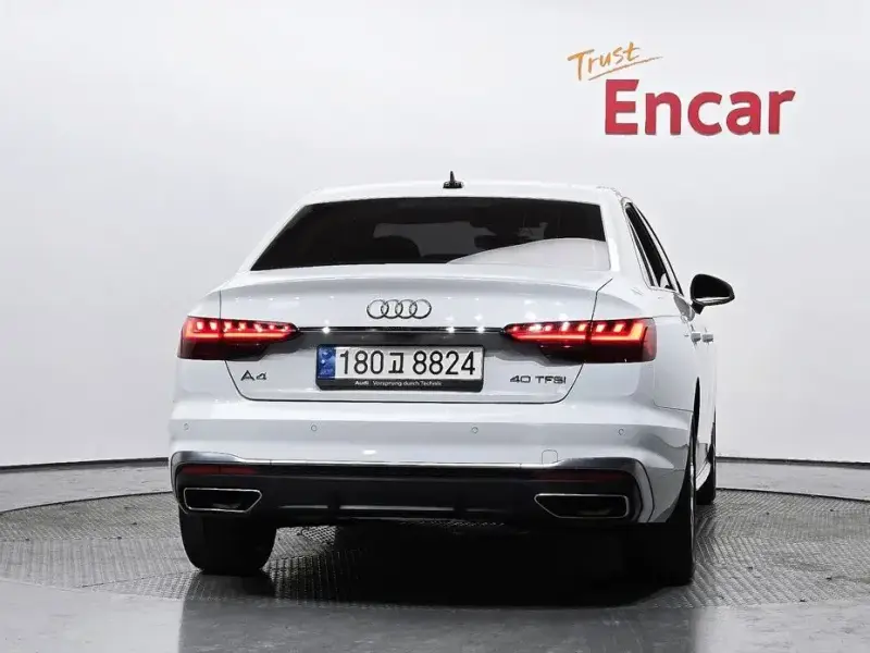 2021 Audi A4 с пробегом 65 469 км