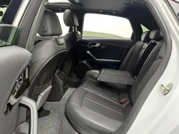 2021 Audi A4 с пробегом 65 469 км