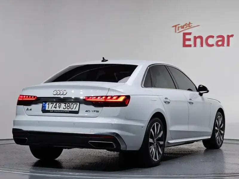 2022 Audi A4 с пробегом 40 780 км