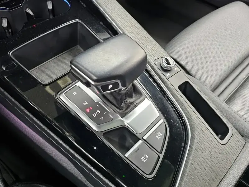 2022 Audi A4 с пробегом 40 780 км