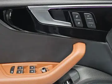 2022 Audi A4 с пробегом 34 944 км