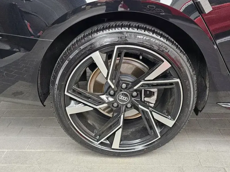 2021 Audi A4 с пробегом 45 646 км