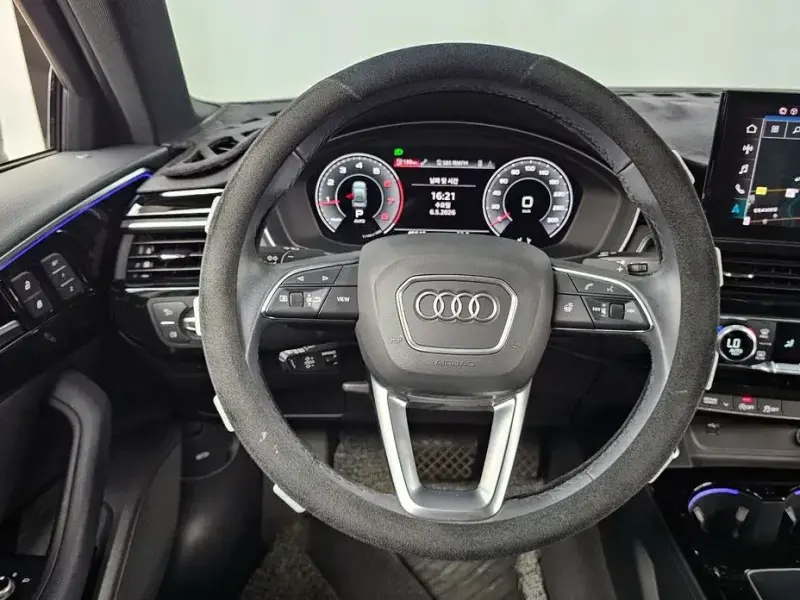 2021 Audi A4 с пробегом 45 646 км