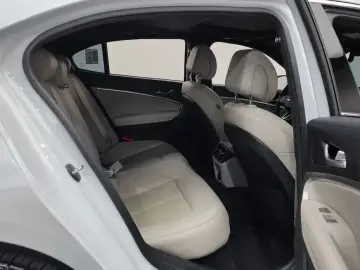 2022 Genesis G70 с пробегом 11 698 км