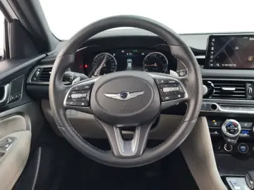 2022 Genesis G70 с пробегом 11 698 км