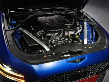 2025 Genesis G70 с пробегом 14 910 км