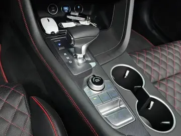 2025 Genesis G70 с пробегом 14 910 км