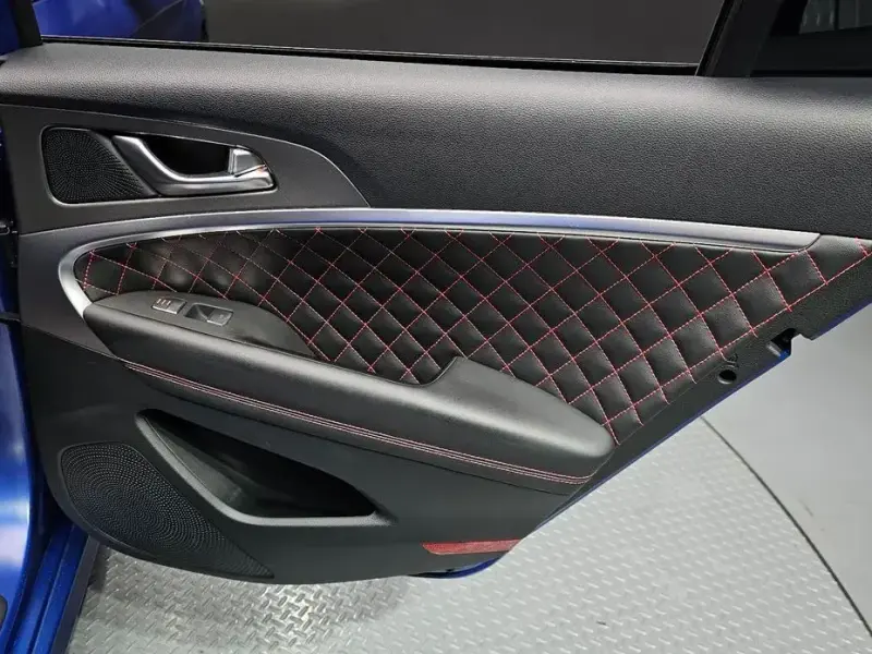2025 Genesis G70 с пробегом 14 910 км