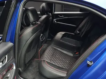 2025 Genesis G70 с пробегом 14 910 км