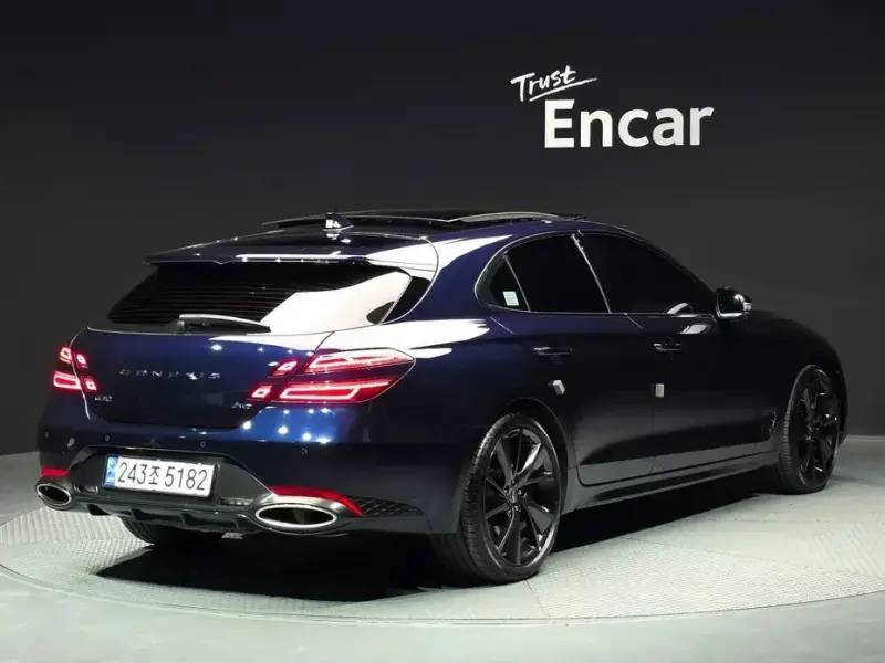 2023 Genesis G70 с пробегом 24 970 км