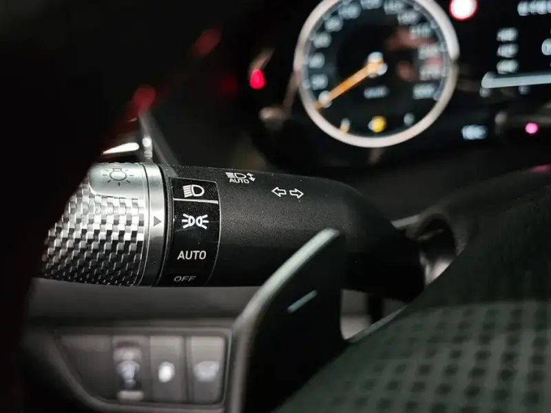 2025 Genesis G70 с пробегом 14 910 км