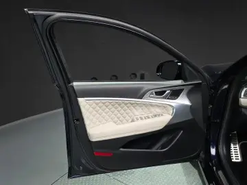 2023 Genesis G70 с пробегом 24 970 км