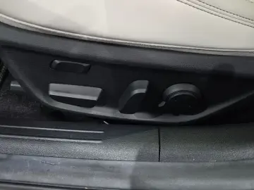 2023 Genesis G70 с пробегом 24 970 км