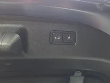 2023 Genesis G70 с пробегом 24 970 км