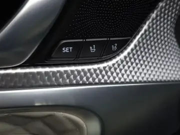 2023 Genesis G70 с пробегом 24 970 км