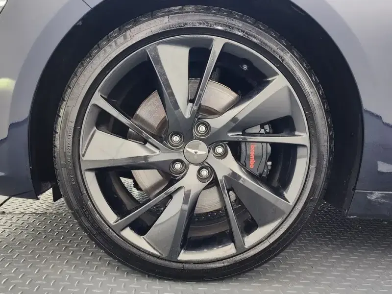 2022 Genesis G70 с пробегом 35 933 км