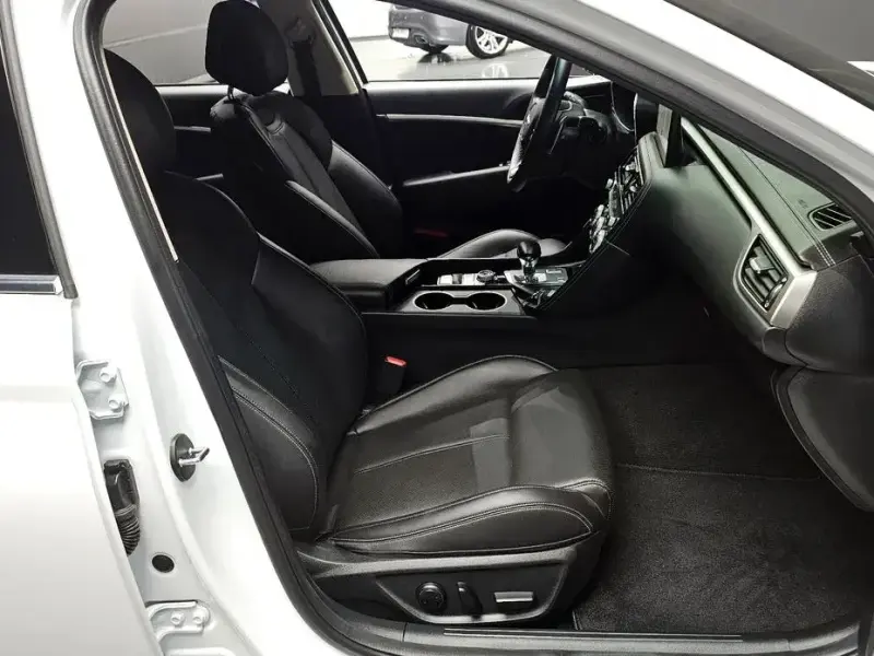 2022 Genesis G70 с пробегом 55 642 км