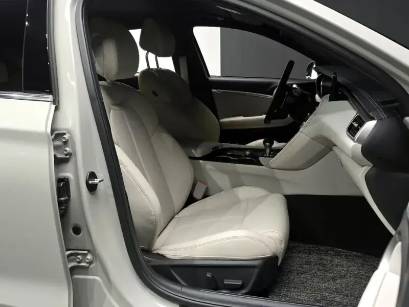 2024 Genesis G70 с пробегом 20 209 км