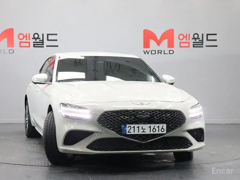 2025 Genesis G70 с пробегом 25 км