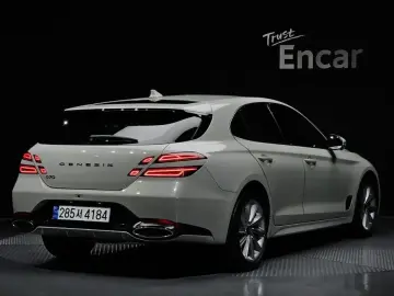 2024 Genesis G70 с пробегом 27 911 км