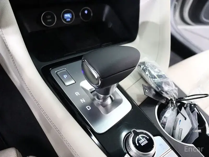 2025 Genesis G70 с пробегом 25 км