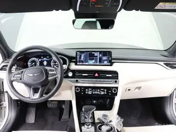 2025 Genesis G70 с пробегом 25 км