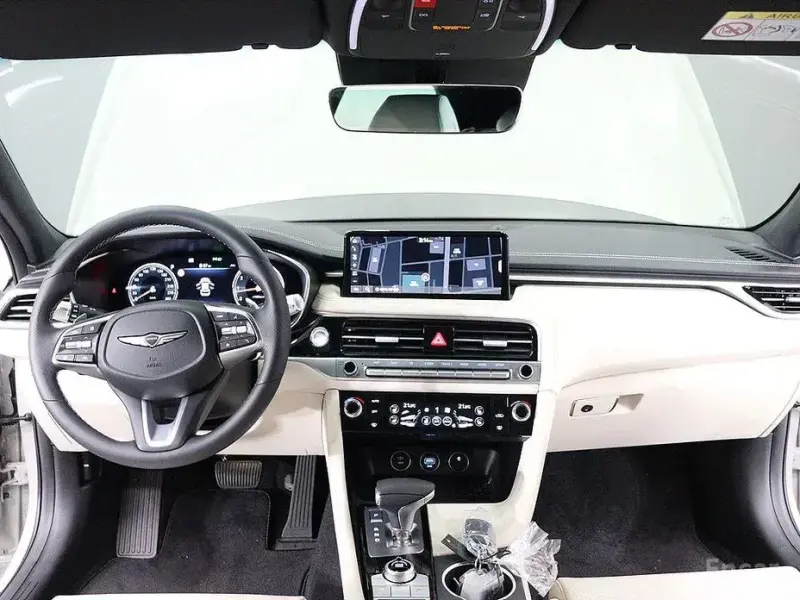 2025 Genesis G70 с пробегом 25 км