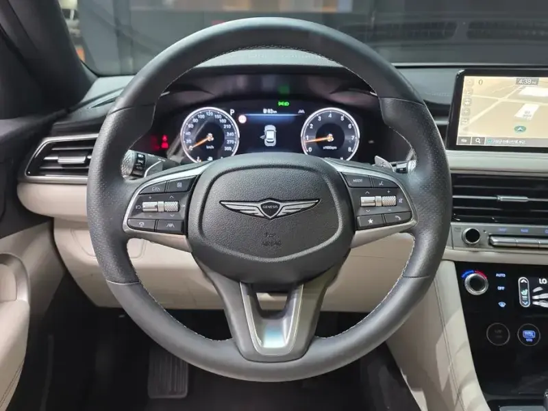 2024 Genesis G70 с пробегом 27 911 км