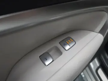 2024 Genesis G70 с пробегом 27 911 км