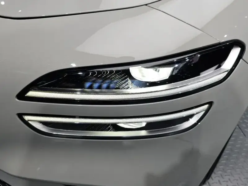 2024 Genesis G70 с пробегом 27 911 км