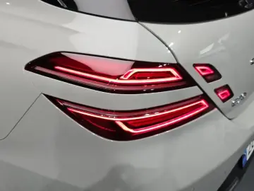 2024 Genesis G70 с пробегом 27 911 км