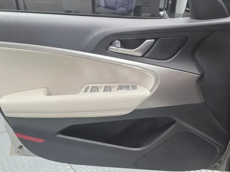 2024 Genesis G70 с пробегом 27 911 км