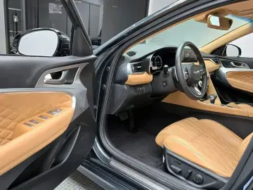 2022 Genesis G70 с пробегом 25 299 км