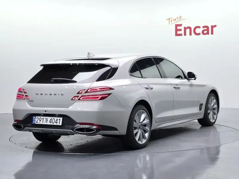 2024 Genesis G70 с пробегом 18 309 км