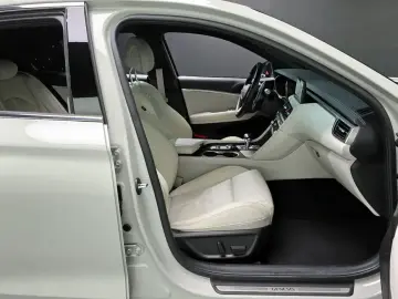 2024 Genesis G70 с пробегом 18 309 км