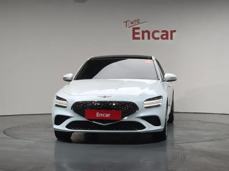 2023 Genesis G70 с пробегом 49 296 км