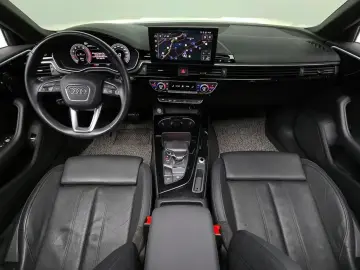 2021 Audi A4 с пробегом 65 469 км