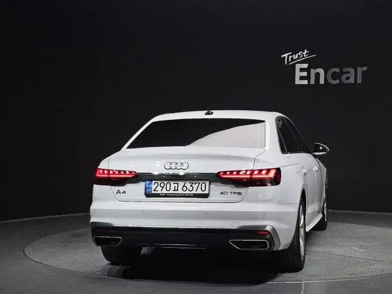 2022 Audi A4 с пробегом 34 944 км
