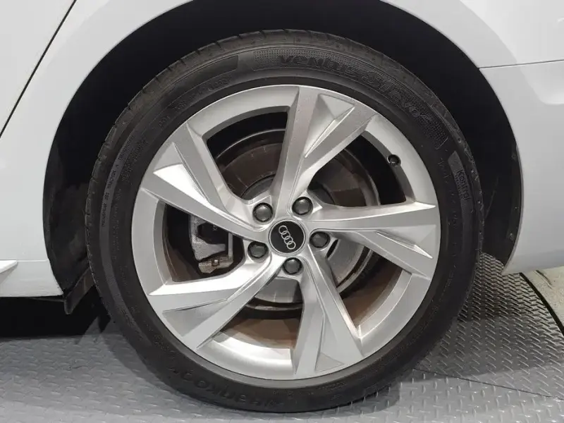 2022 Audi A4 с пробегом 34 944 км