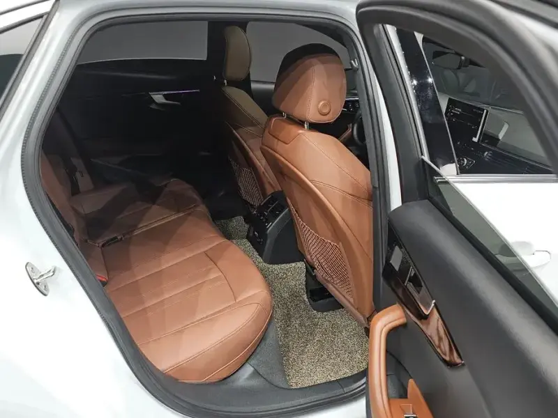 2022 Audi A4 с пробегом 34 944 км