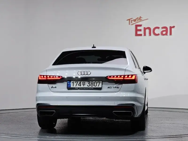 2022 Audi A4 с пробегом 40 780 км