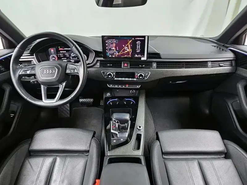 2022 Audi A4 с пробегом 40 780 км