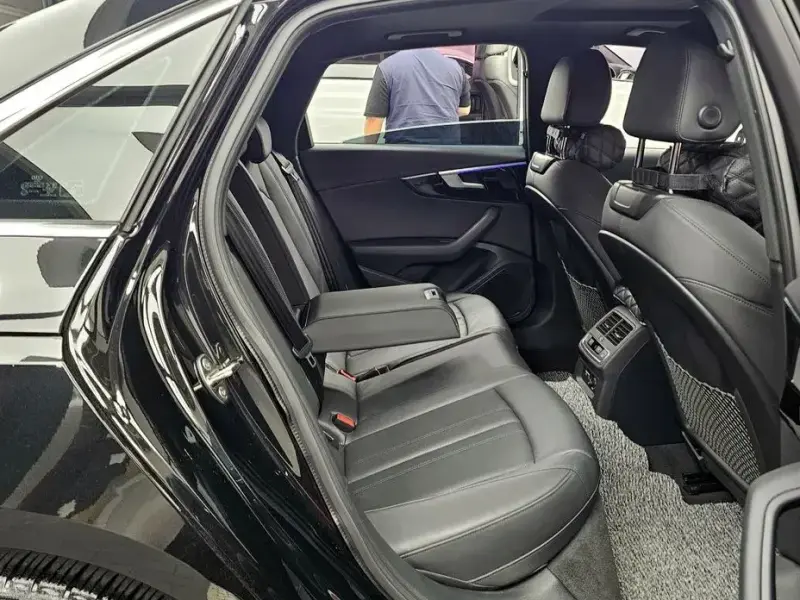 2021 Audi A4 с пробегом 45 646 км