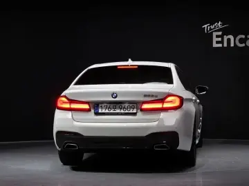 2022 BMW 5 серии с пробегом 65 655 км